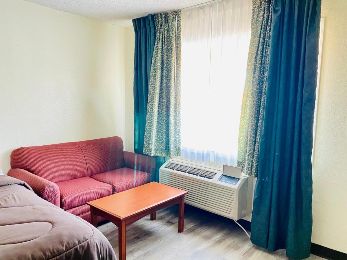 Ozark Inn & Suites Εξωτερικό φωτογραφία