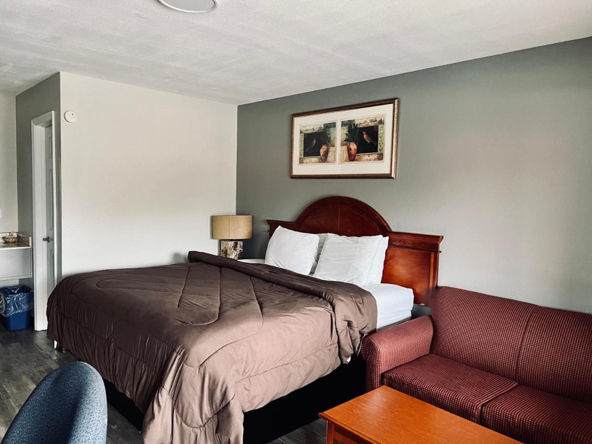 Ozark Inn & Suites Εξωτερικό φωτογραφία