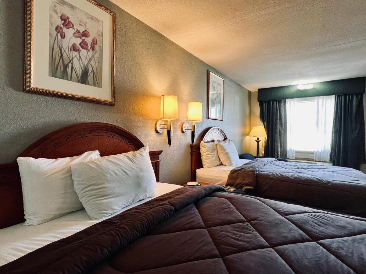 Ozark Inn & Suites Εξωτερικό φωτογραφία